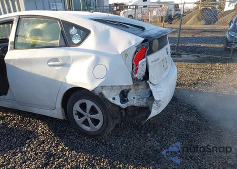 2014 Toyota Prius Two из США, поврежденный, VIN JTDKN3DU3E0362128